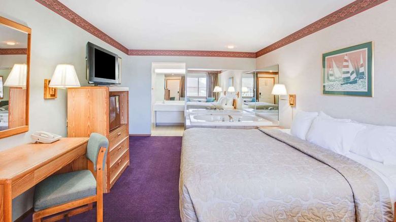 <b>Super 8 Macknaw City/Beachfront Area Room</b>. Images powered by <a href="https://iceportal.shijigroup.com/" title="IcePortal" target="_blank">IcePortal</a>.