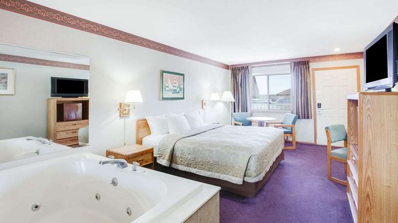 <b>Super 8 Macknaw City/Beachfront Area Room</b>. Images powered by <a href="https://iceportal.shijigroup.com/" title="IcePortal" target="_blank">IcePortal</a>.
