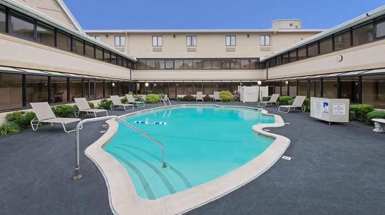 <b>Ramada Boston Pool</b>. Images powered by <a href="https://iceportal.shijigroup.com/" title="IcePortal" target="_blank">IcePortal</a>.