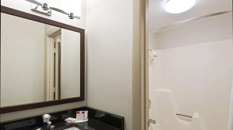 <b>Ramada Boston Room</b>. Images powered by <a href="https://iceportal.shijigroup.com/" title="IcePortal" target="_blank">IcePortal</a>.