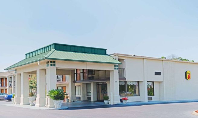 Baymont by Wyndham Troy Exterior