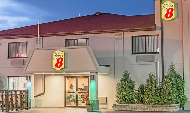 Super 8 Niagara Falls/Buffalo Area Exterior