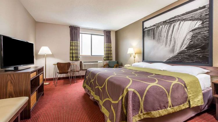 Super 8 Niagara Falls/Buffalo Area Room