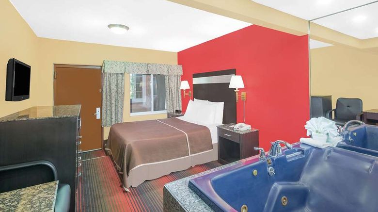<b>Howard Johnson North Bergen Suite</b>. Images powered by <a href="https://iceportal.shijigroup.com/" title="IcePortal" target="_blank">IcePortal</a>.