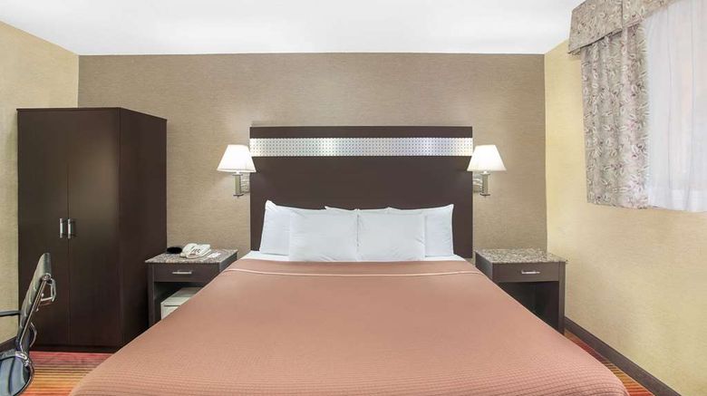 <b>Howard Johnson North Bergen Room</b>. Images powered by <a href="https://iceportal.shijigroup.com/" title="IcePortal" target="_blank">IcePortal</a>.