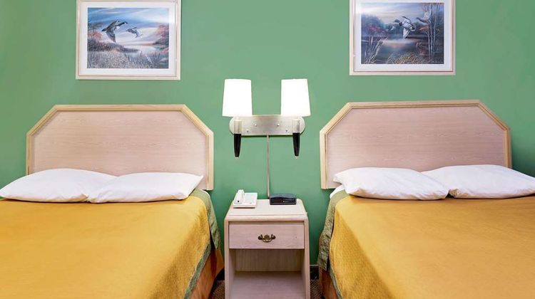 Super 8 Kosciusko Room