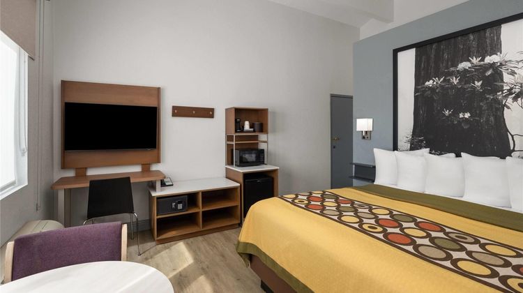 Super 8 Fort Bragg Room