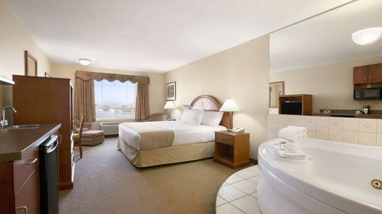 Super 8 High Level Suite