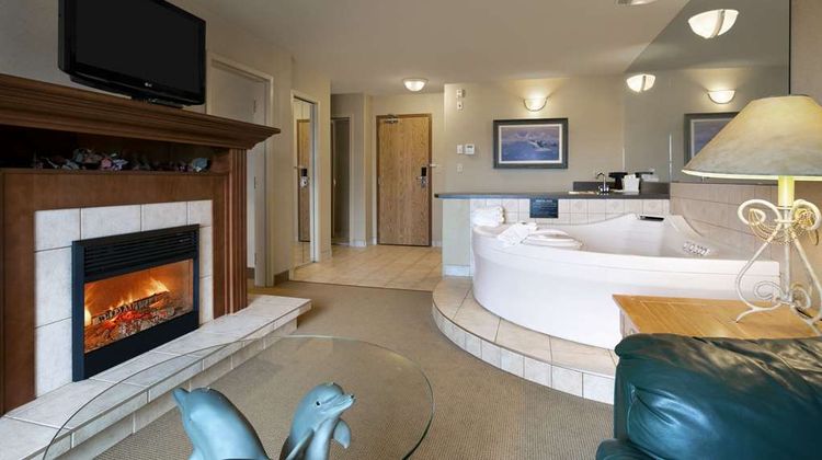 Super 8 Motel Fort Nelson Suite