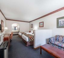 Super 8 Weslaco Room