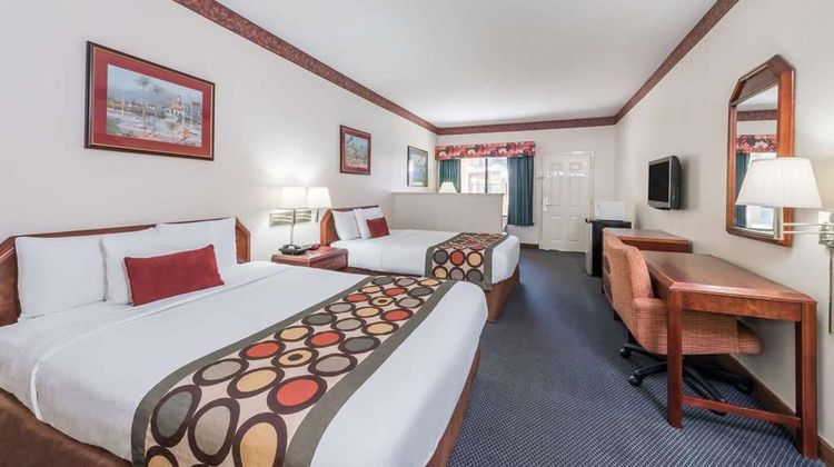 Super 8 Weslaco Room