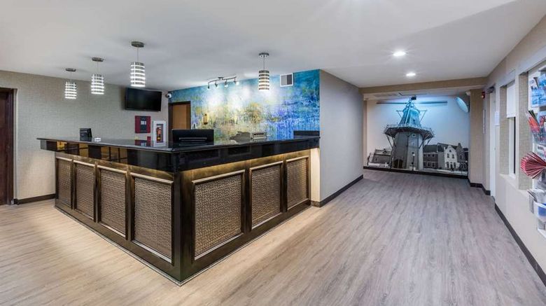 <b>Baymont Inn & Suites Pella Lobby</b>. Images powered by <a href="https://iceportal.shijigroup.com/" title="IcePortal" target="_blank">IcePortal</a>.
