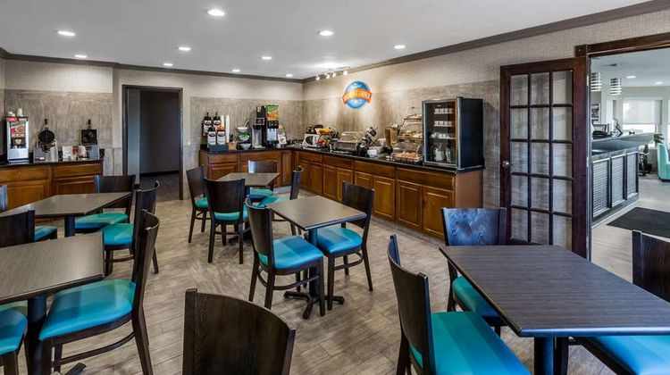 Baymont Inn & Suites Pella Other