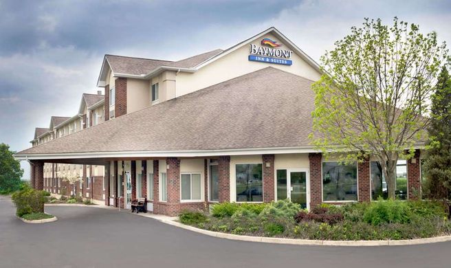 Baymont Inn & Suites Columbus Exterior
