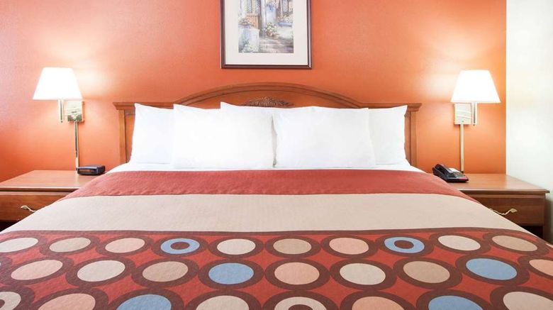 <b>Super 8 White Hall Room</b>. Images powered by <a href="https://iceportal.shijigroup.com/" title="IcePortal" target="_blank">IcePortal</a>.