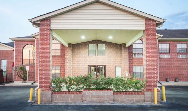Super 8 White Hall Exterior