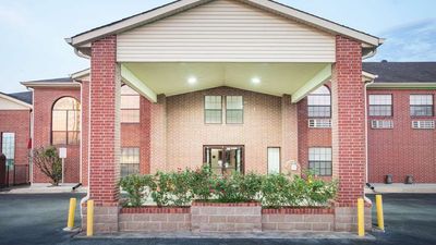 Super 8 White Hall