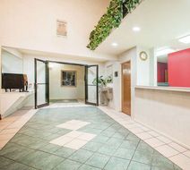 Super 8 White Hall Lobby