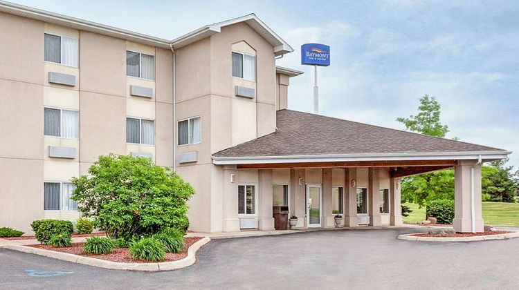 Baymont Inn & Suites Howell/Brighton Exterior