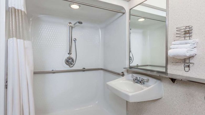 <b>Baymont Inn & Suites Howell/Brighton Room</b>. Images powered by <a href="https://iceportal.shijigroup.com/" title="IcePortal" target="_blank">IcePortal</a>.