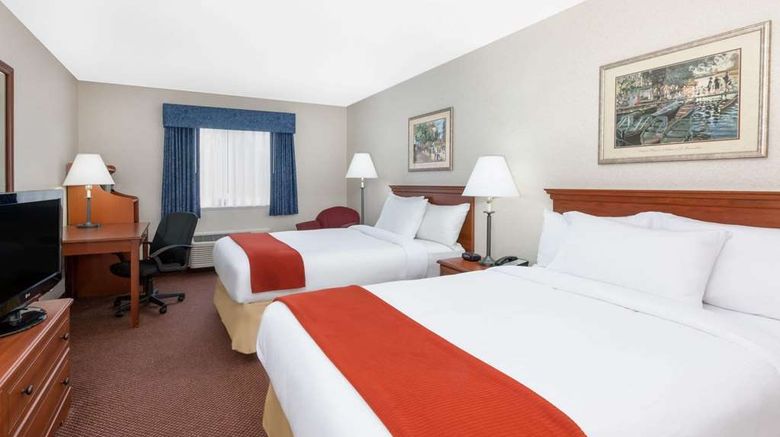 <b>Baymont Inn & Suites Howell/Brighton Room</b>. Images powered by <a href="https://iceportal.shijigroup.com/" title="IcePortal" target="_blank">IcePortal</a>.