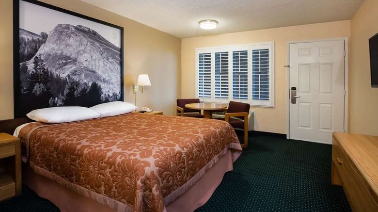 <b>Super 8 Lindsay Olive Tree Room</b>. Images powered by <a href="https://iceportal.shijigroup.com/" title="IcePortal" target="_blank">IcePortal</a>.
