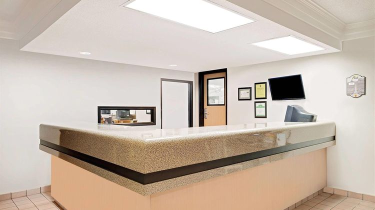 Super 8 Metropolis Lobby