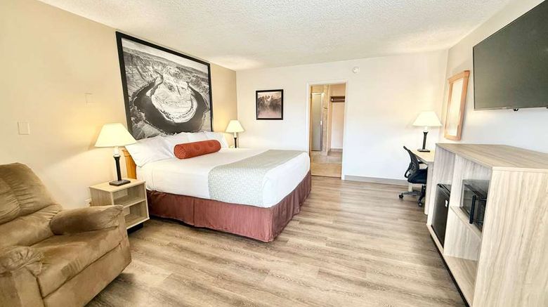 <b>Super 8 Salina/Scenic Hills Area Room</b>. Images powered by <a href="https://iceportal.shijigroup.com/" title="IcePortal" target="_blank">IcePortal</a>.