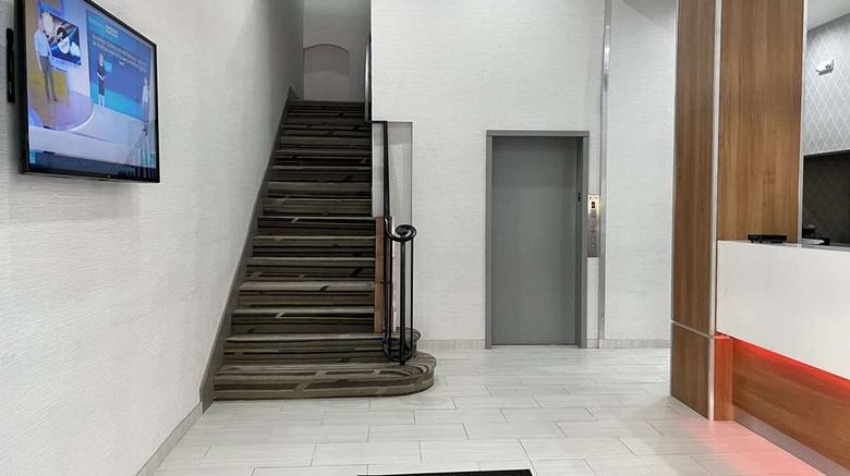 <b>Super 8 San Francisco/Union Square Area Lobby</b>. Images powered by <a href="https://iceportal.shijigroup.com/" title="IcePortal" target="_blank">IcePortal</a>.