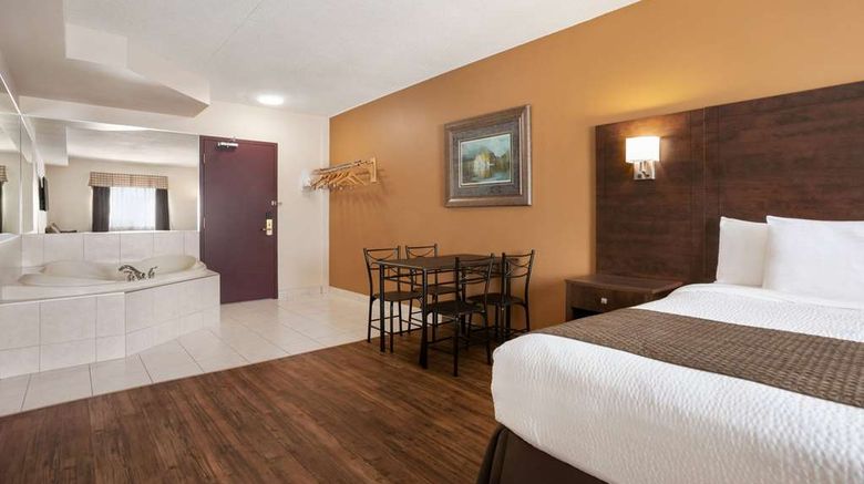 <b>Days Inn Leamington Room</b>. Images powered by <a href="https://iceportal.shijigroup.com/" title="IcePortal" target="_blank">IcePortal</a>.
