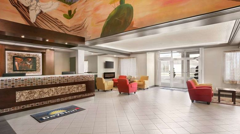 <b>Days Inn Leamington Lobby</b>. Images powered by <a href="https://iceportal.shijigroup.com/" title="IcePortal" target="_blank">IcePortal</a>.