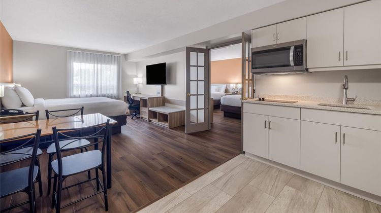 Days Inn Leamington Suite