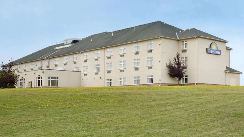 <b>Days Inn Orillia Exterior</b>. Images powered by <a href="https://iceportal.shijigroup.com/" title="IcePortal" target="_blank">IcePortal</a>.