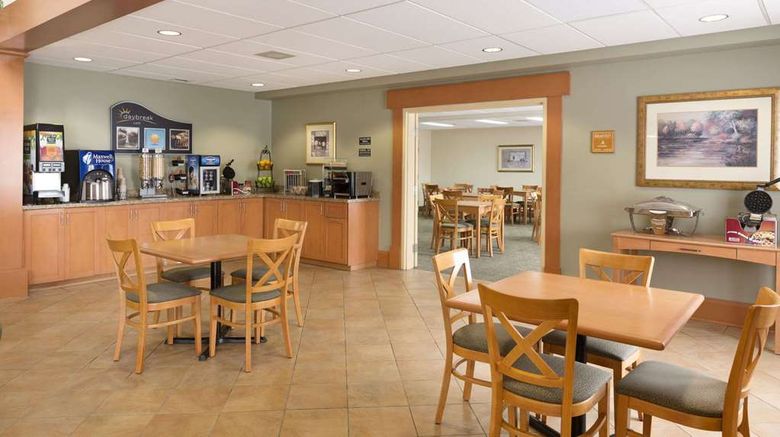 <b>Days Inn Orillia Restaurant</b>. Images powered by <a href="https://iceportal.shijigroup.com/" title="IcePortal" target="_blank">IcePortal</a>.