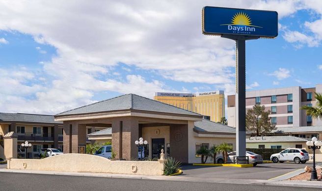 Days Inn Las Vegas Arpt Near Strip Exterior