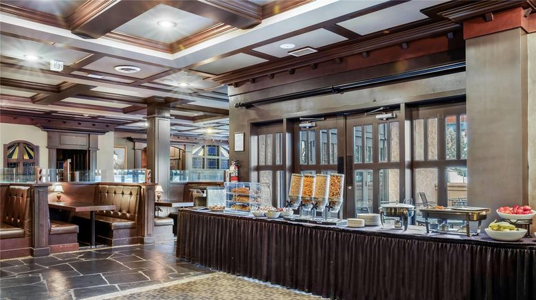 <b>Days Inn & Suites West Edmonton Restaurant</b>. Images powered by <a href="https://iceportal.shijigroup.com/" title="IcePortal" target="_blank">IcePortal</a>.