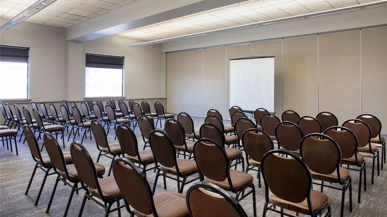 <b>Days Inn & Suites West Edmonton Meeting</b>. Images powered by <a href="https://iceportal.shijigroup.com/" title="IcePortal" target="_blank">IcePortal</a>.