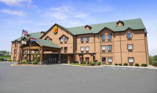 Super 8 Troy Exterior