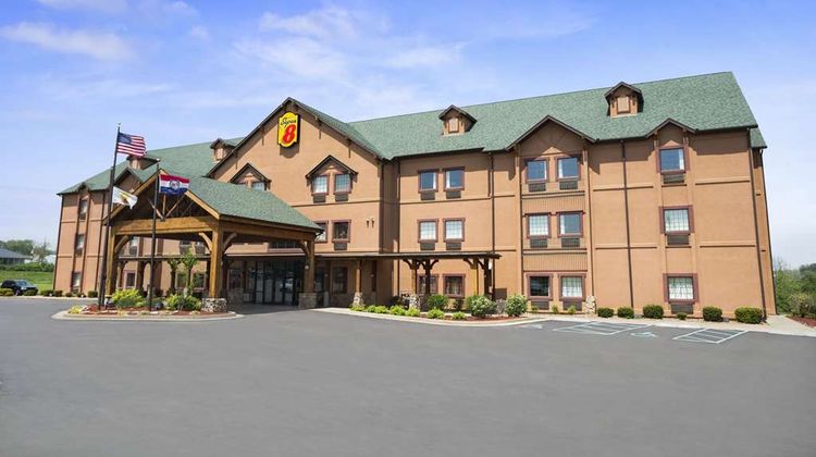 Super 8 Troy Exterior