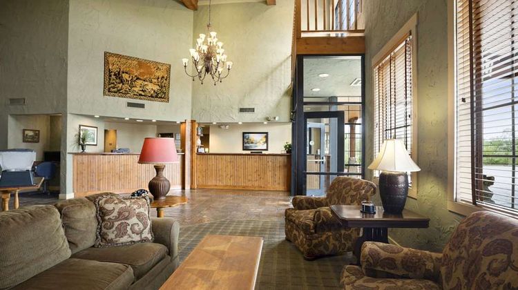 Super 8 Troy Lobby