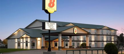 Super 8 Swan River MB Exterior