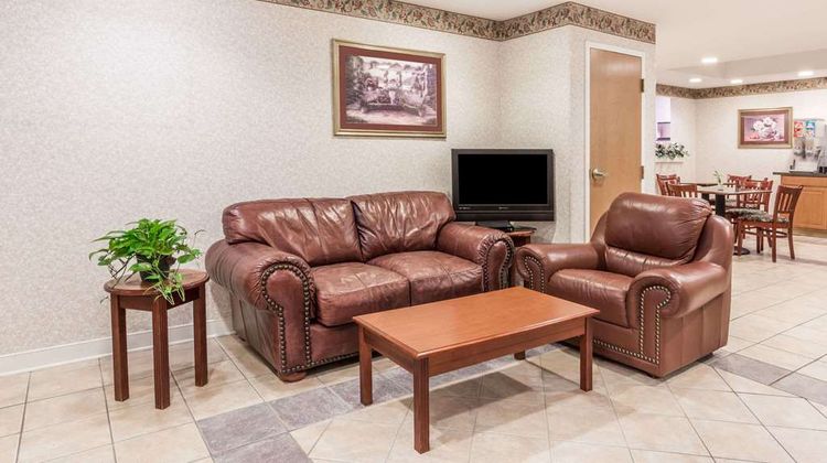 Days Inn Glen Allen Lobby