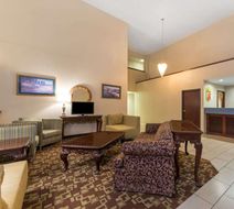 Super 8 Perry Lobby
