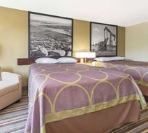 Super 8 Perry Room