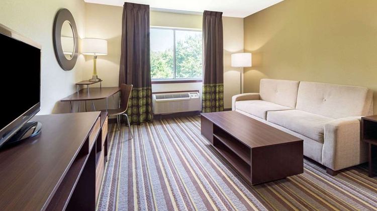 Super 8 Perry Room