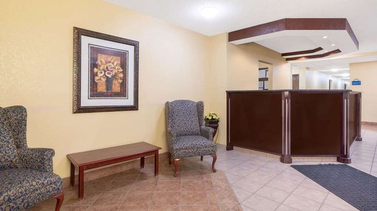 Days Inn Faribault Lobby