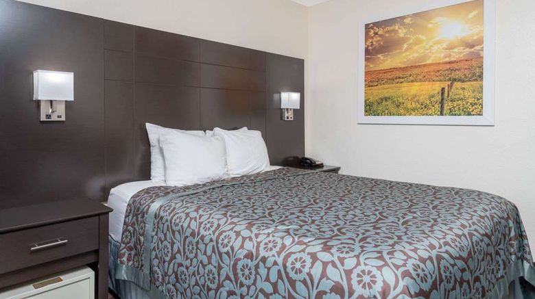 <b>Days Inn Faribault Room</b>. Images powered by <a href="https://iceportal.shijigroup.com/" title="IcePortal" target="_blank">IcePortal</a>.
