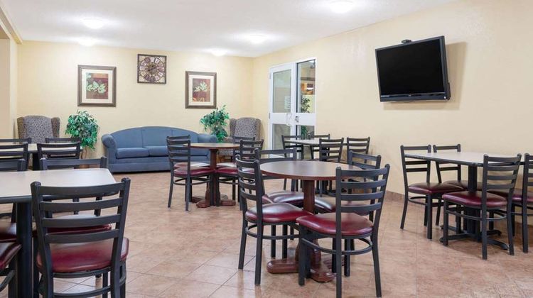 Days Inn Faribault Lobby