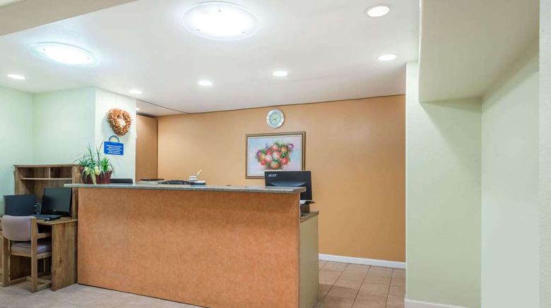 <b>Days Inn Socorro Lobby</b>. Images powered by <a href="https://iceportal.shijigroup.com/" title="IcePortal" target="_blank">IcePortal</a>.