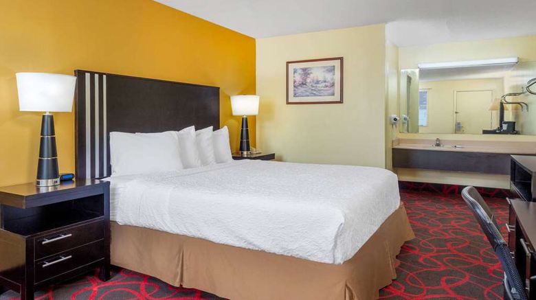 <b>Travelodge by Wyndham Richmond Room</b>. Images powered by <a href="https://iceportal.shijigroup.com/" title="IcePortal" target="_blank">IcePortal</a>.